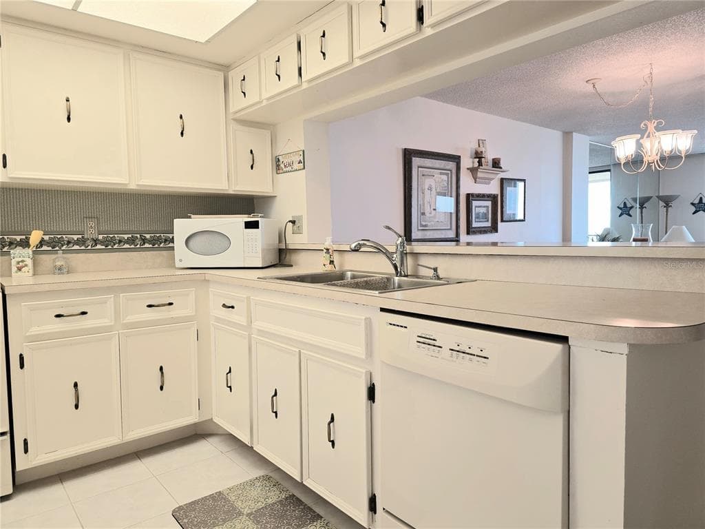 1890 N ATLANTIC AVENUE 604 photo 16