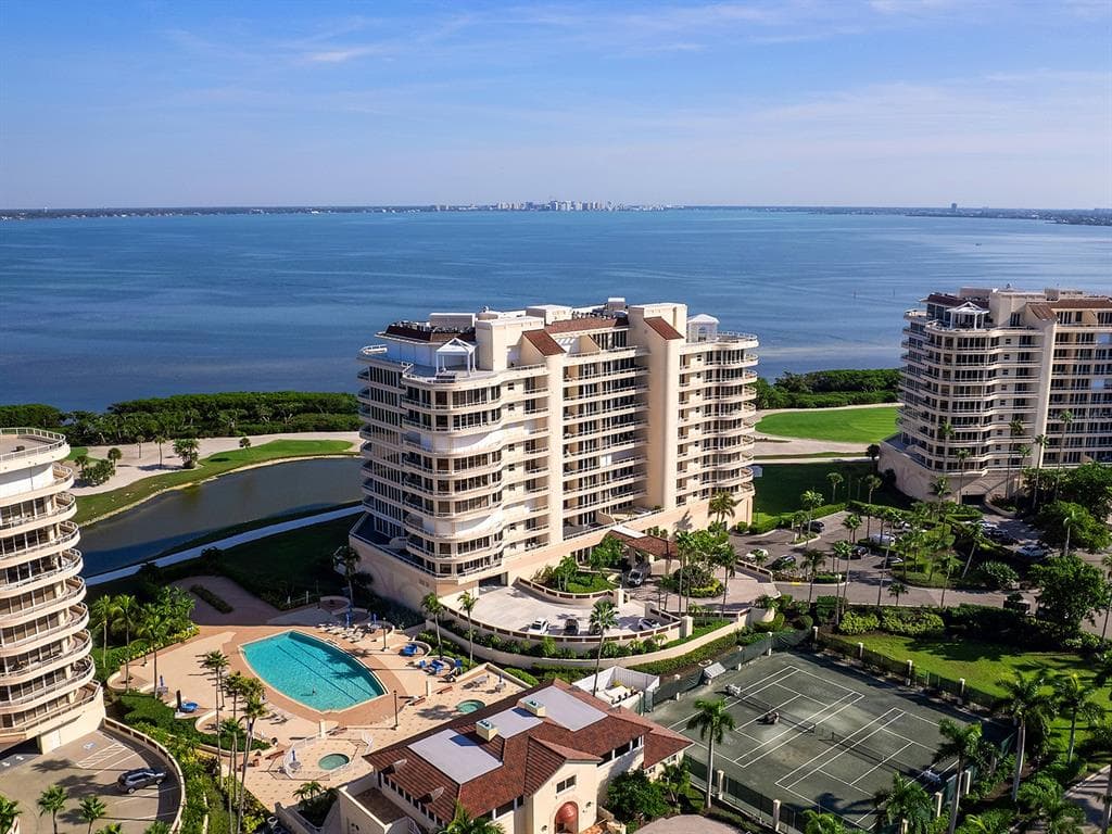 3040 GRAND BAY BOULEVARD 213 photo 2