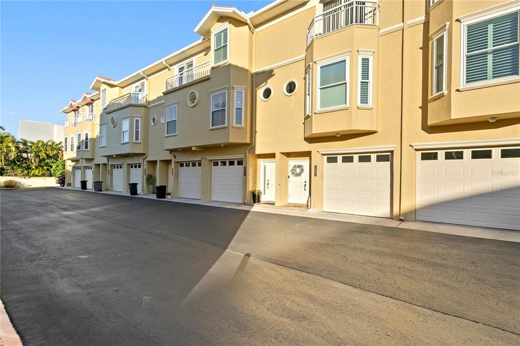 1067 PINELLAS BAYWAY S 2
