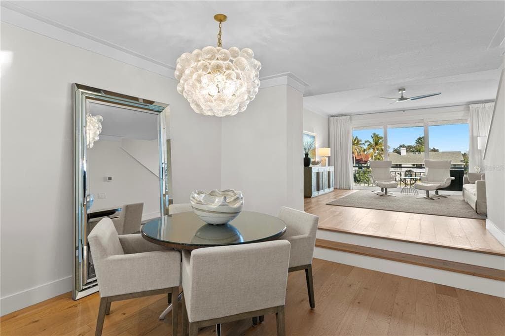 1067 PINELLAS BAYWAY S 4