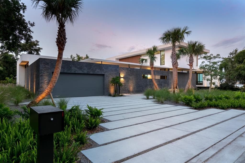 1500 BAYVIEW DRIVE photo 2