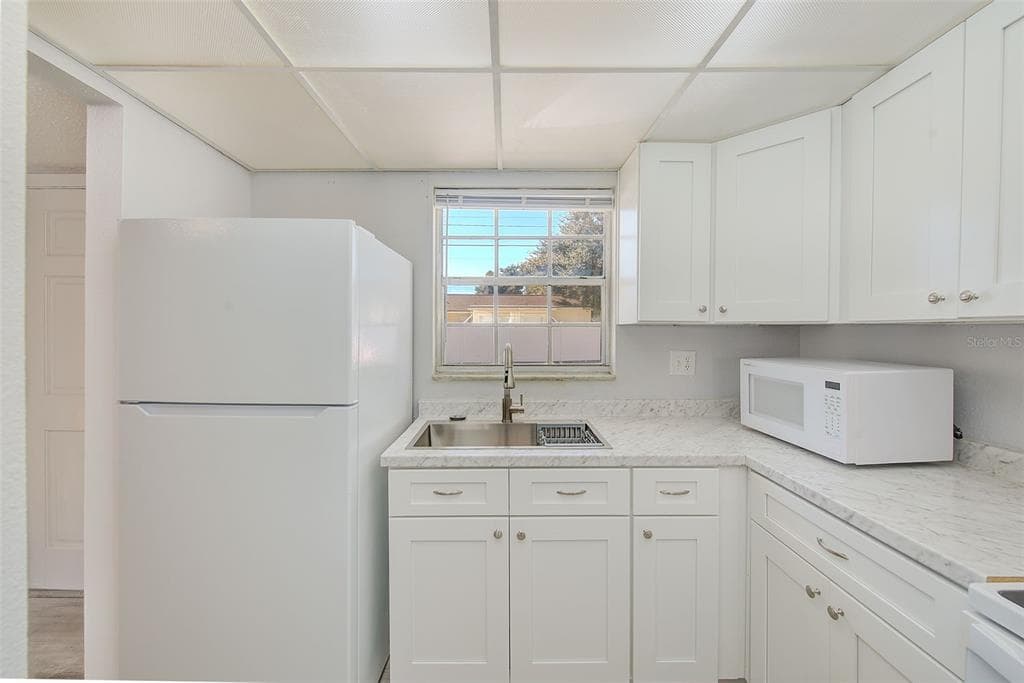 10540 77TH TERRACE 109 photo 22