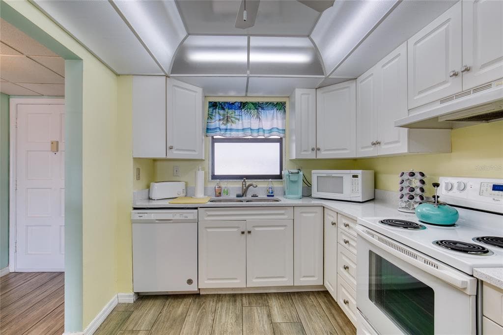 915 OCEAN SHORE BOULEVARD 2010 photo 7