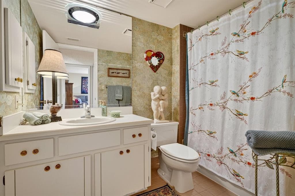 395 S ATLANTIC AVENUE 301 photo 17