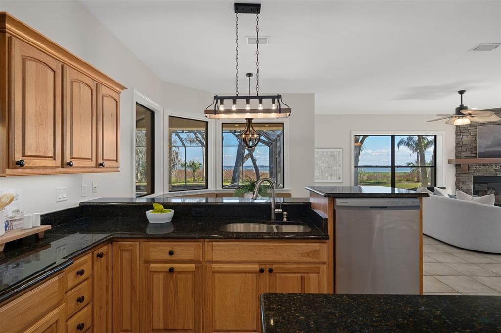 4300 TIMBERLANE ROAD photo 6