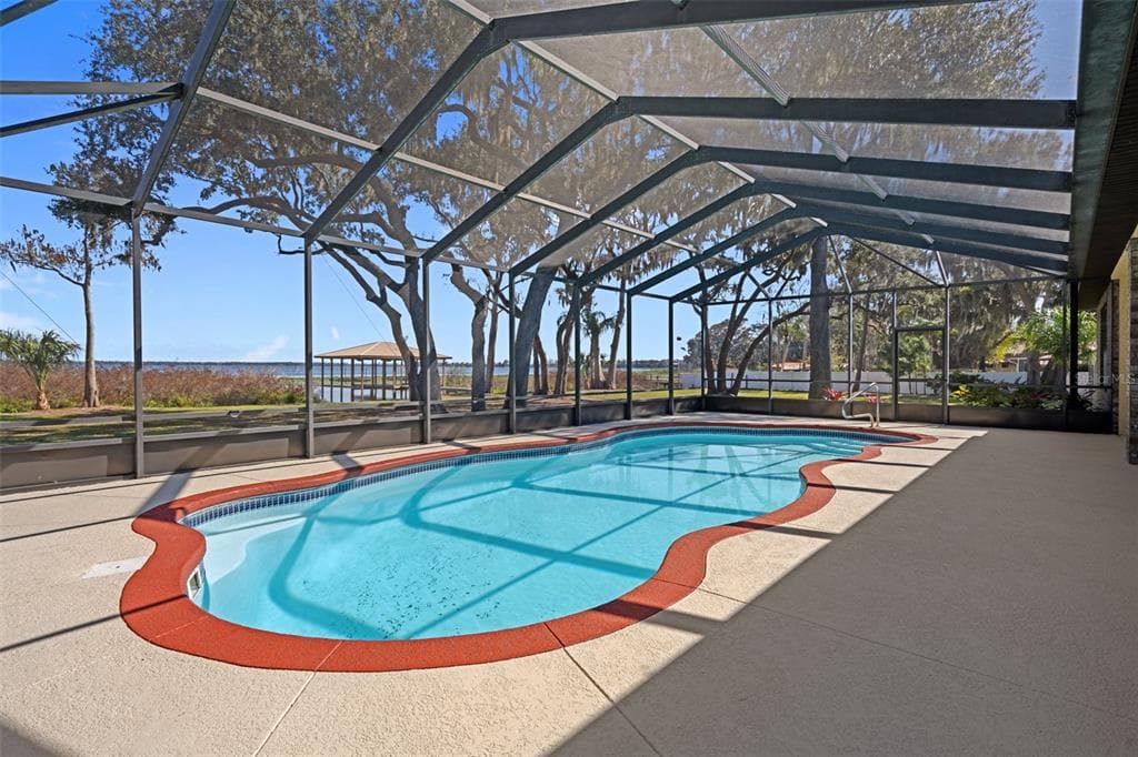 4300 TIMBERLANE ROAD 4