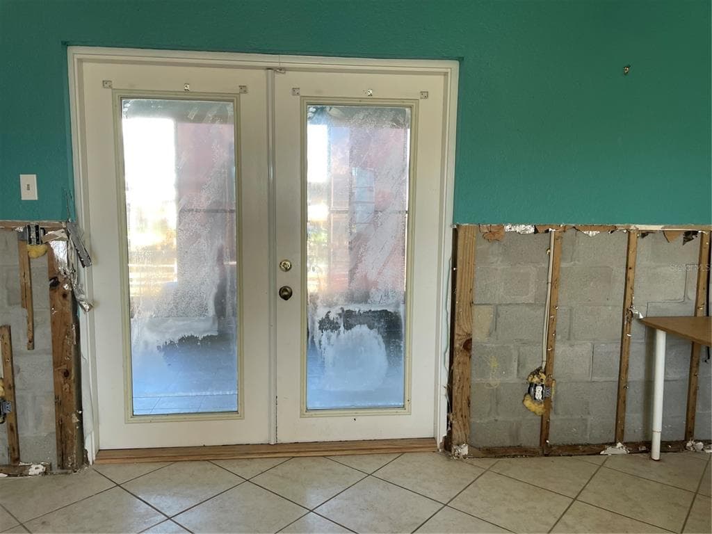13612 FRANCES AVENUE photo 2