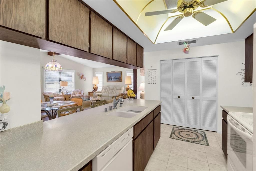 10721 FOOTPRINT LANE photo 16