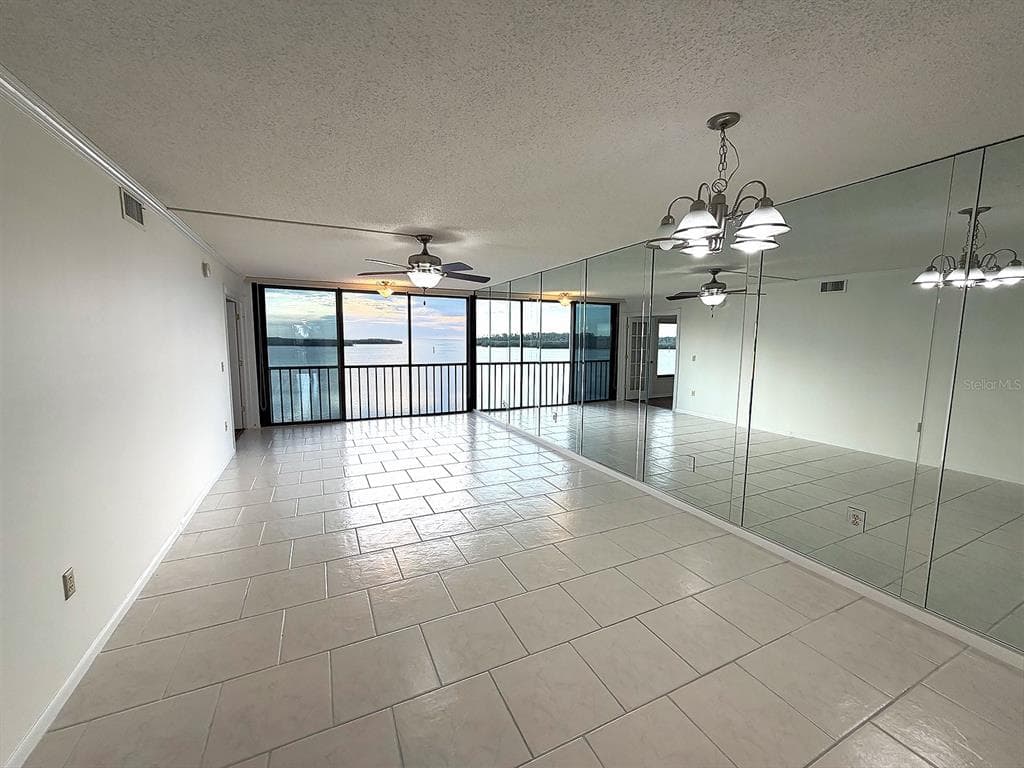 4620 BAY BOULEVARD 1122 photo 2
