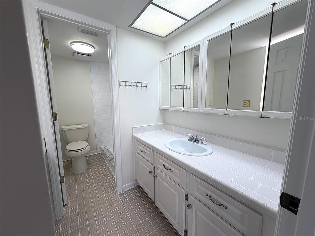 4620 BAY BOULEVARD 1122 photo 14