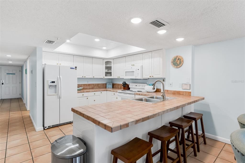 17500 GULF BOULEVARD 407 photo 20