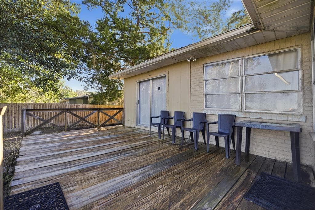 872 LAKE SHORE TERRACE photo 20