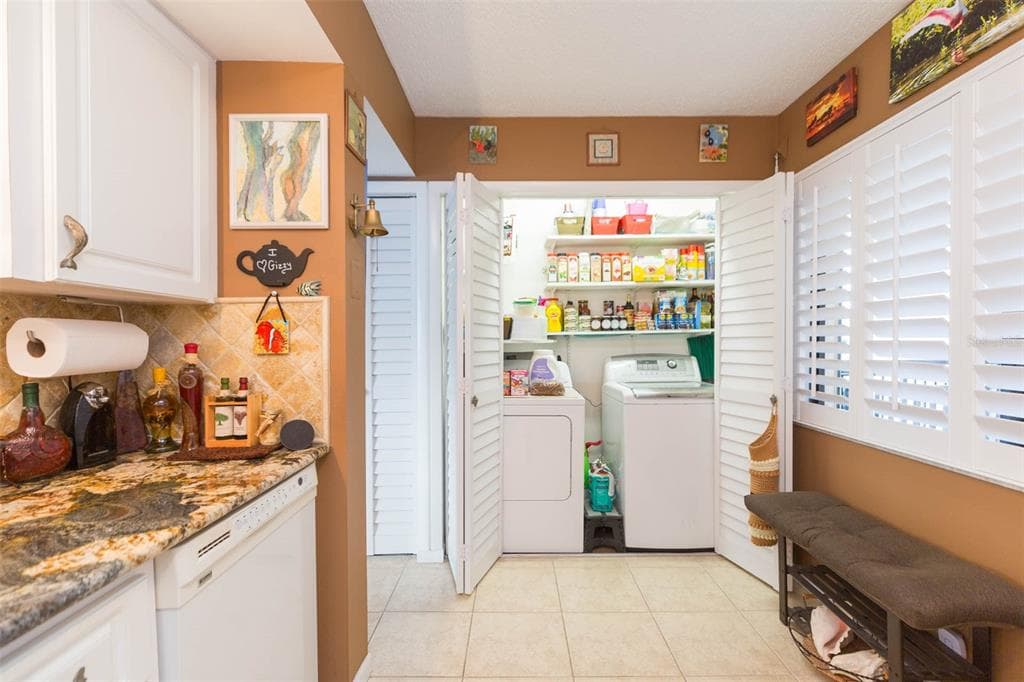 5633 PUERTA DEL SOL BOULEVARD S 208 photo 6
