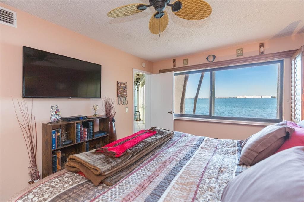 5633 PUERTA DEL SOL BOULEVARD S 208 photo 22