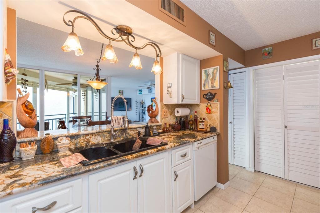 5633 PUERTA DEL SOL BOULEVARD S 208 photo 5