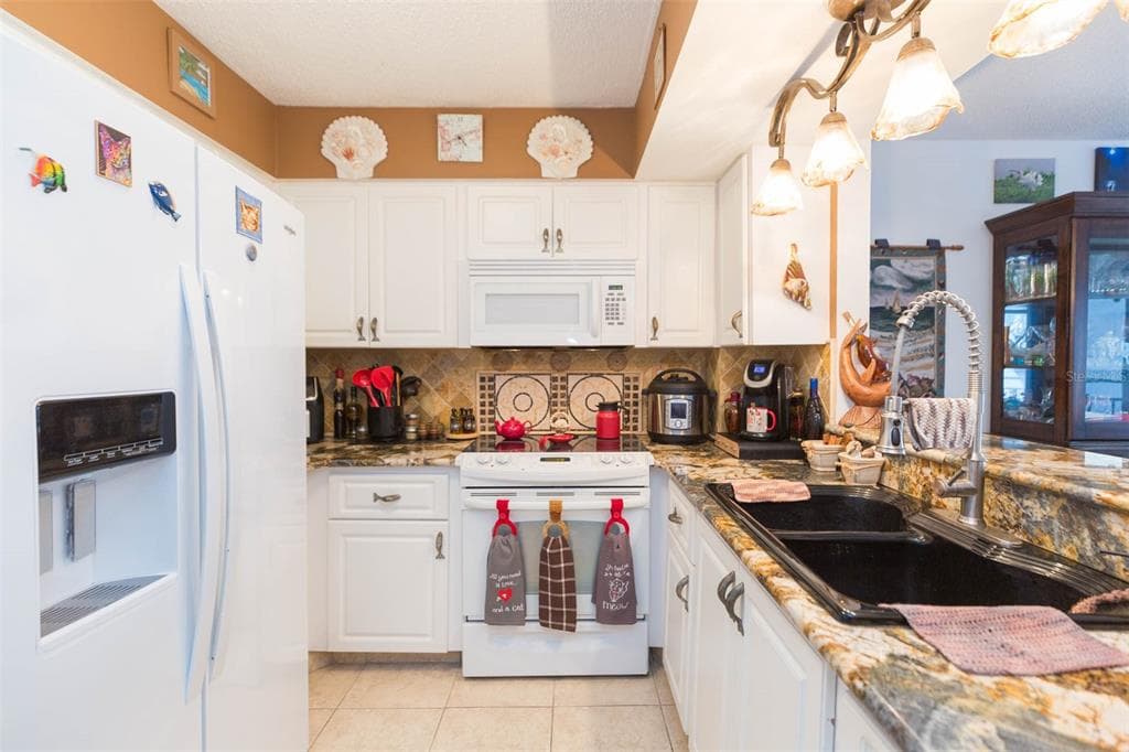 5633 PUERTA DEL SOL BOULEVARD S 208 photo 8
