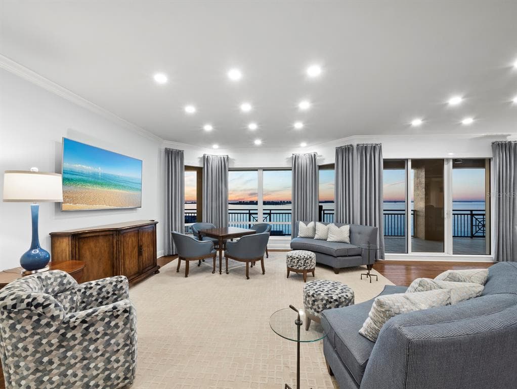 35 WATERGATE DRIVE 1403 photo 6