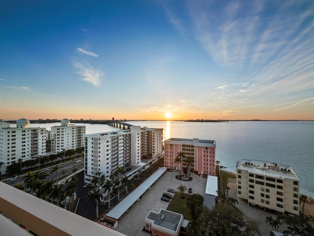 35 WATERGATE DRIVE 1403 photo 21
