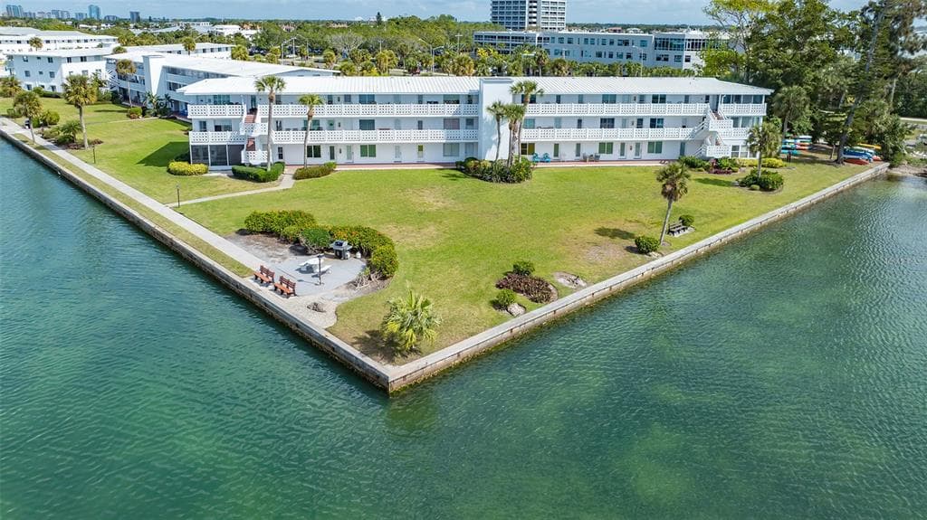 761 JOHN RINGLING BOULEVARD 5 photo 22