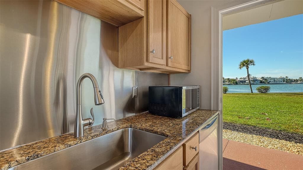 761 JOHN RINGLING BOULEVARD 5 photo 15