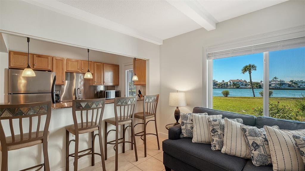 761 JOHN RINGLING BOULEVARD #5 4