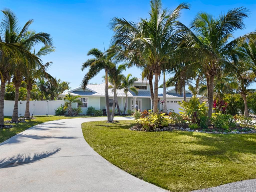 221 LYCHEE ROAD photo 6