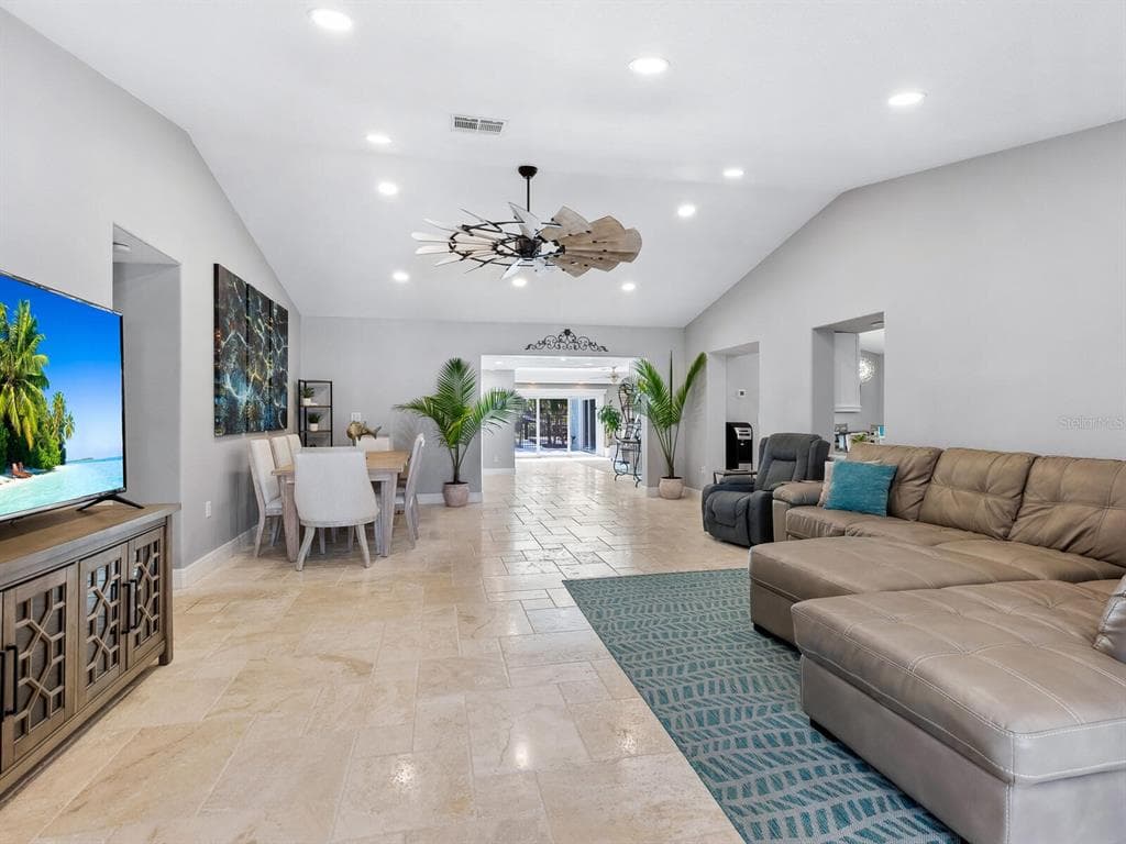 221 LYCHEE ROAD photo 12