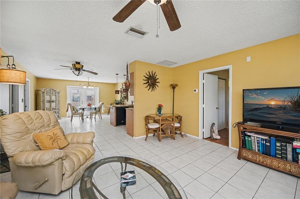 242 ANNAPOLIS LANE photo 8
