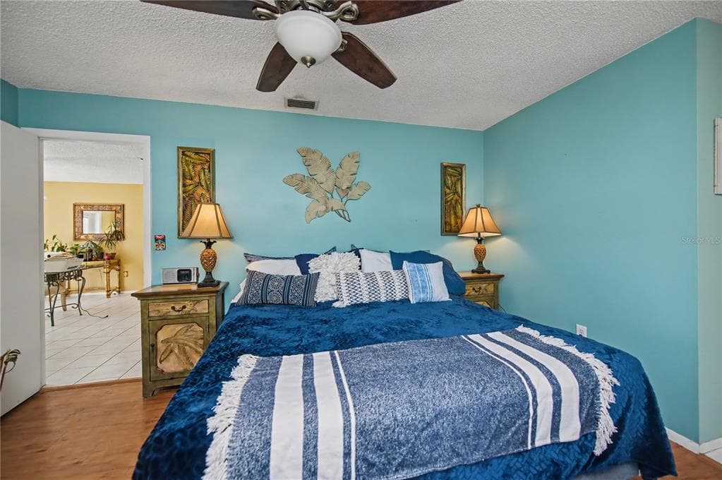 242 ANNAPOLIS LANE photo 25