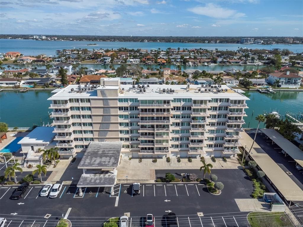 223 ISLAND WAY #4A 2