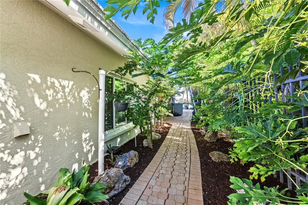 1320 MOONMIST DRIVE B-11 photo 5