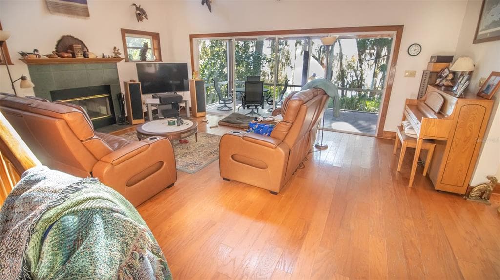 243 HERMAN DRIVE photo 10