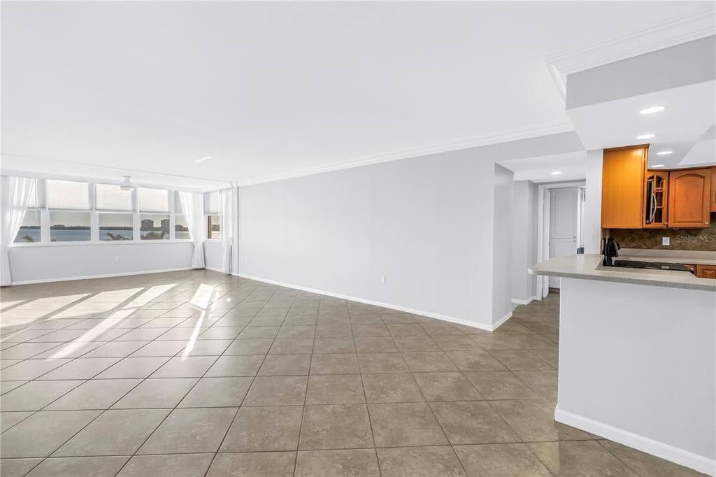 5108 BRITTANY DRIVE S 405 photo 11