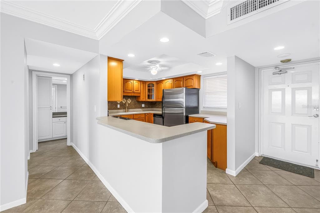 5108 BRITTANY DRIVE S 405 photo 8