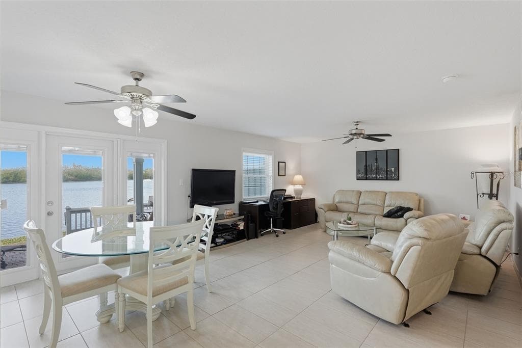3783 POMPANO B photo 7