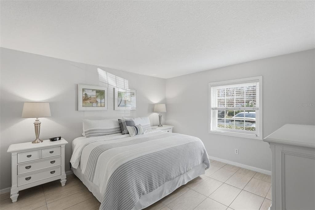 3783 POMPANO B photo 10