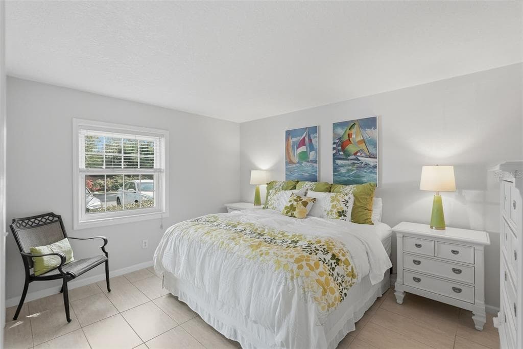 3783 POMPANO B photo 14