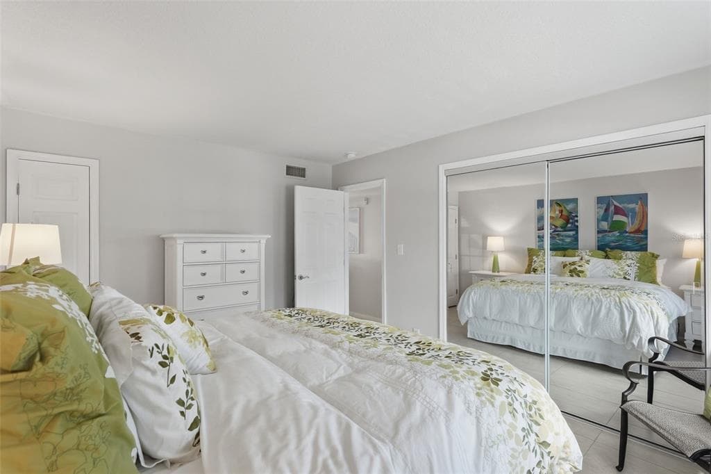 3783 POMPANO B photo 15