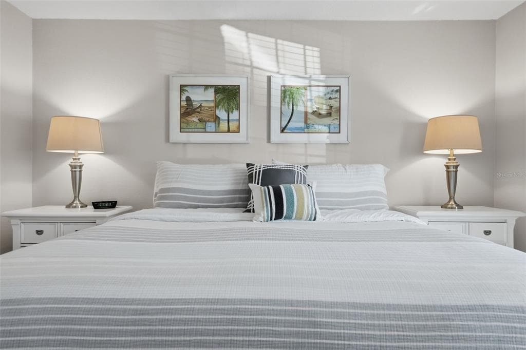 3783 POMPANO B photo 11