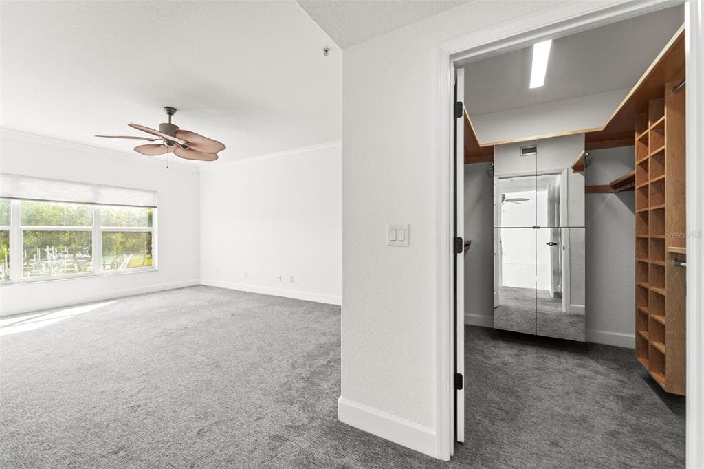 1645 PINELLAS BAYWAY S B2 photo 23