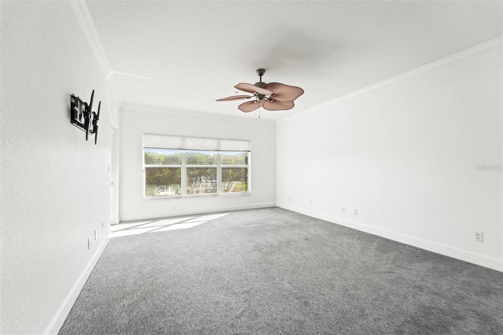 1645 PINELLAS BAYWAY S B2 photo 25