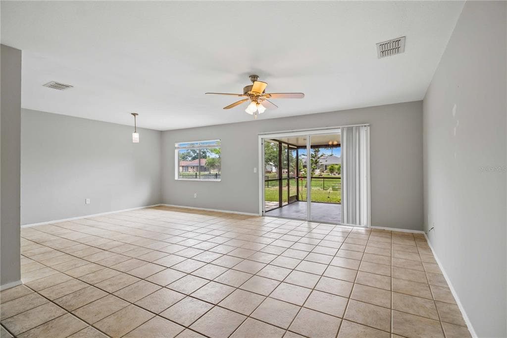 4108 ABBOTSFORD STREET photo 6