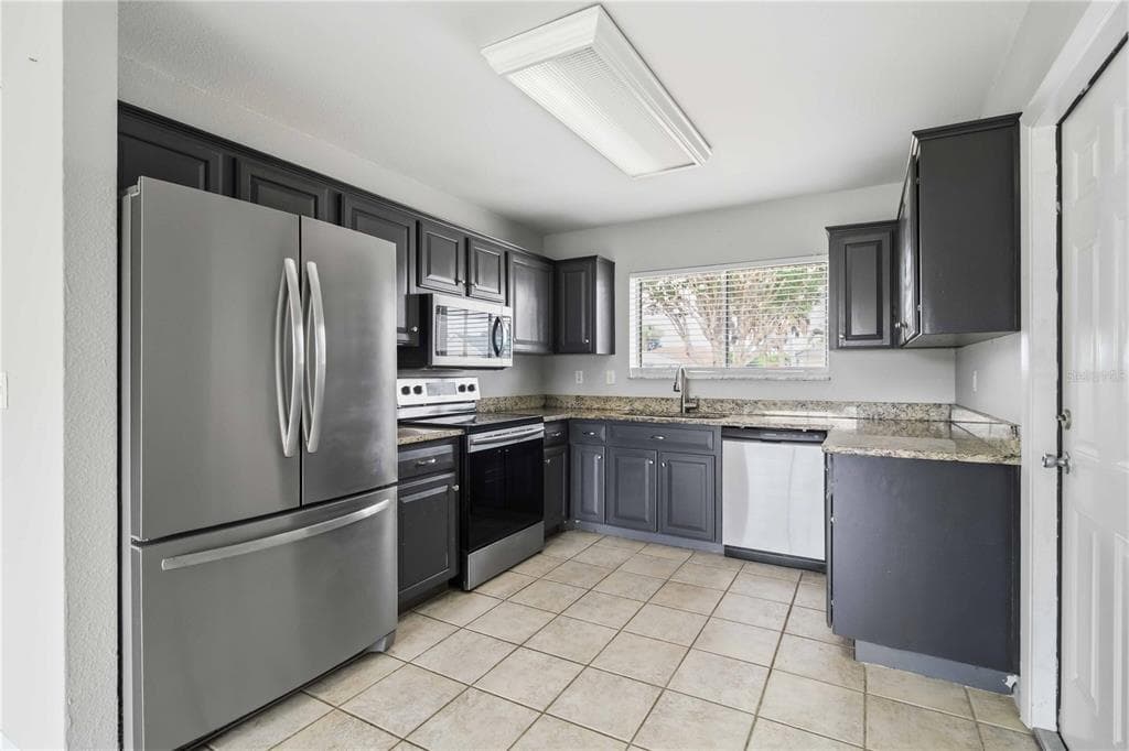 4108 ABBOTSFORD STREET photo 15