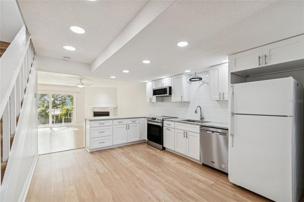 433 S PAULA DRIVE 24 photo 9
