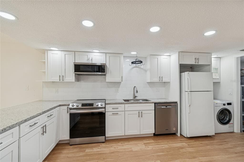 433 S PAULA DRIVE 24 photo 11