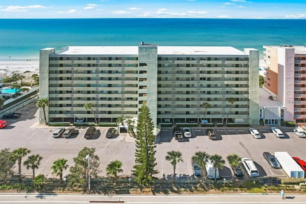 20000 GULF BOULEVARD 707 photo 2