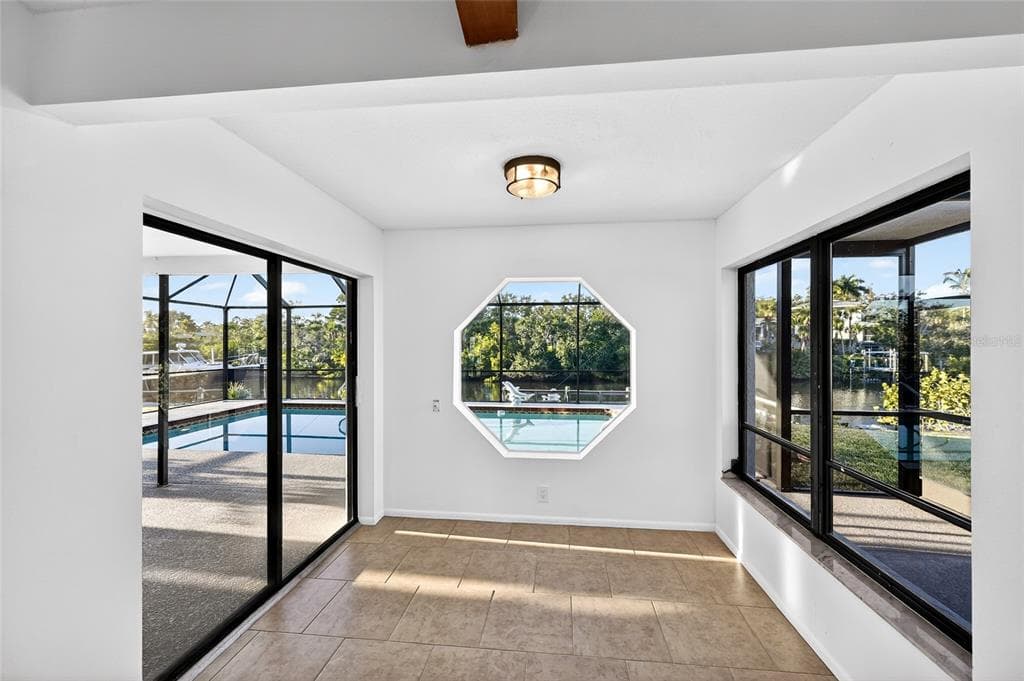 5424 AMERICA DRIVE photo 24