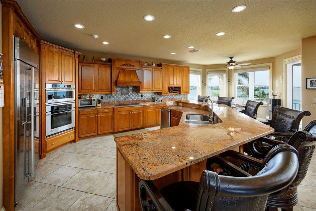 306 HARBOR DRIVE photo 6