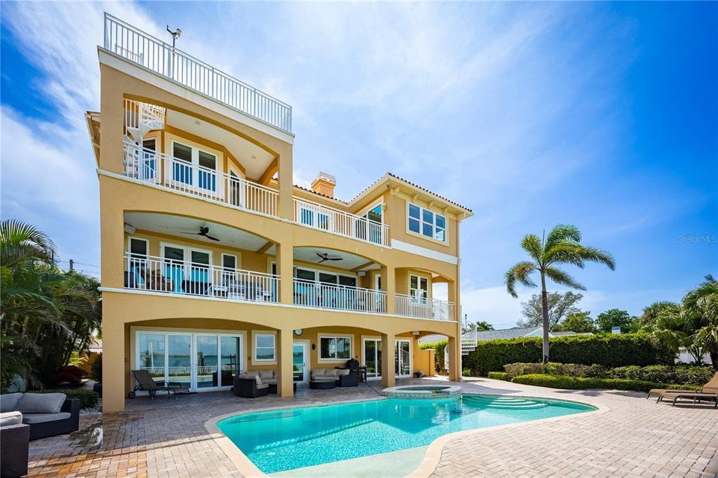 306 HARBOR DRIVE 1