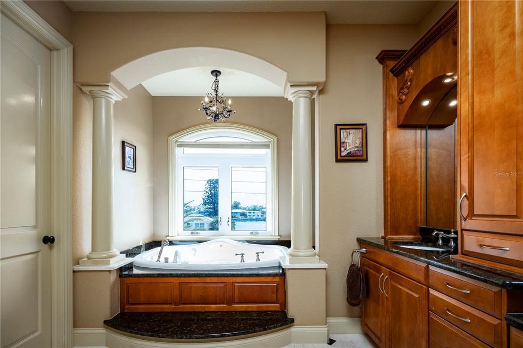 306 HARBOR DRIVE photo 20